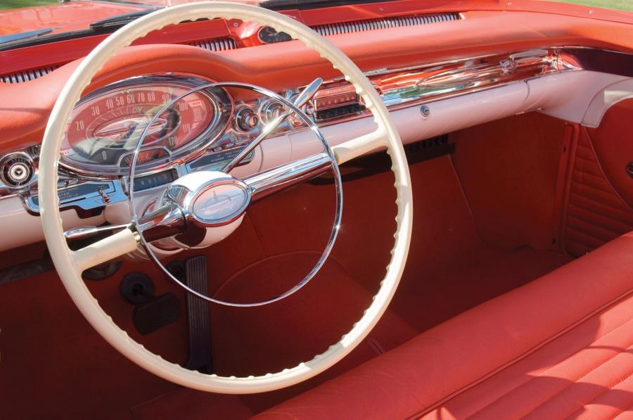  Oldsmobile Super 88 Convertible 1957 года  (фото 22 из 28)